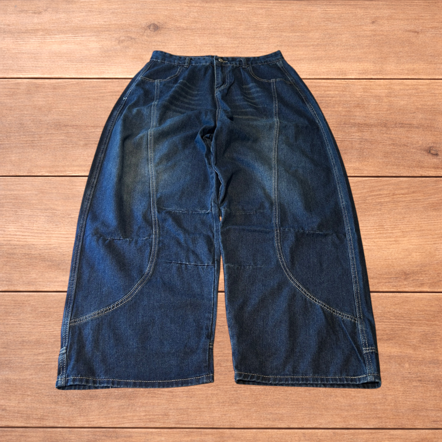 Incredible vintage style baggy wide leg skater fit jeans with fade in dark blue.