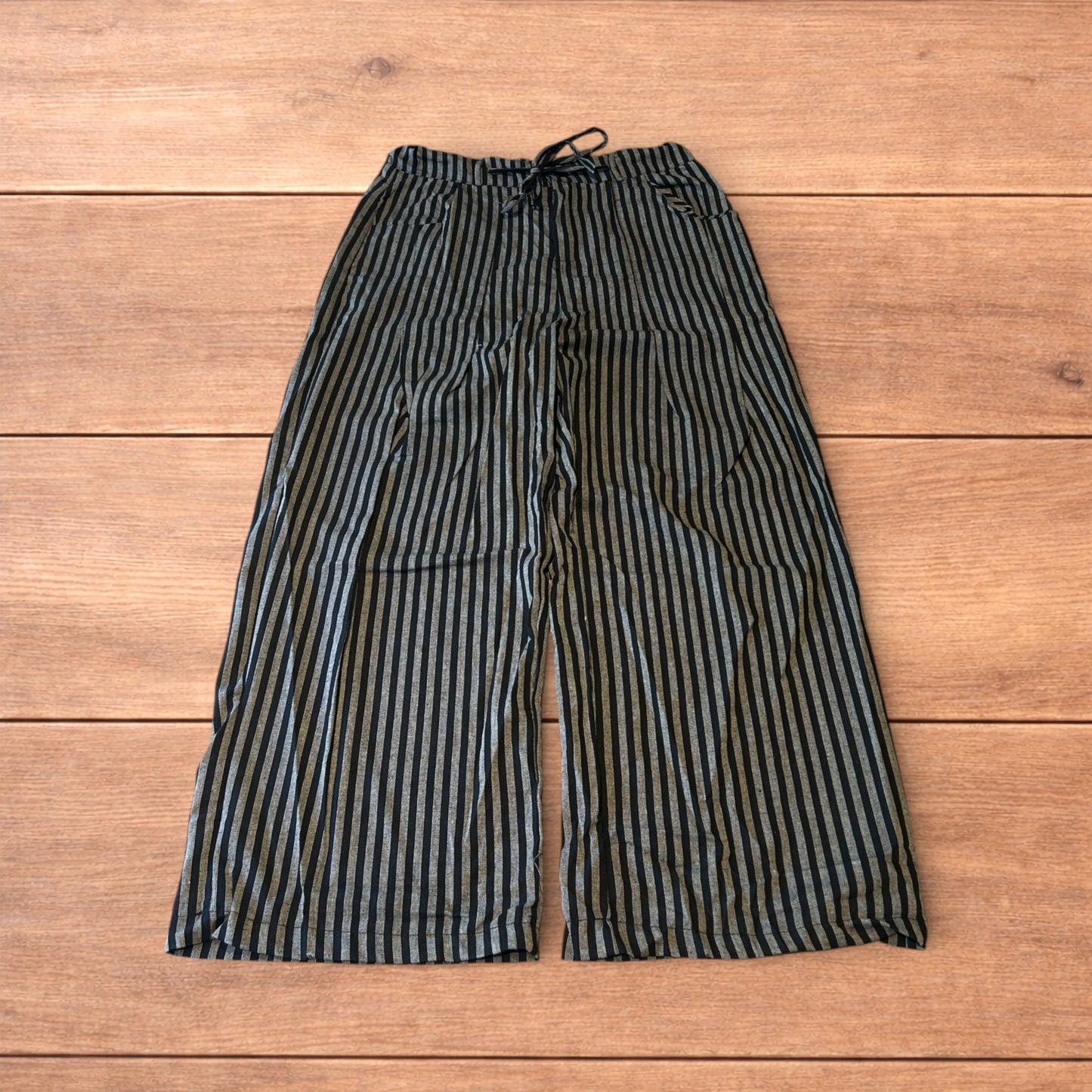Vintage style baggy wide leg striped linen style trousers in black/grey.