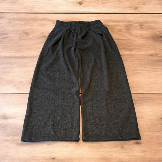 Vintage style baggy wide leg tailored wool pleated trousers in brown.