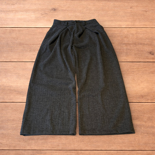 Vintage style baggy wide leg tailored wool pleated trousers in brown.