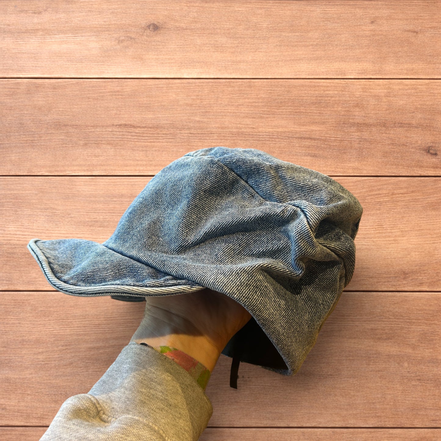 Vintage style denim newsboy painter flat cap beret in mid blue.