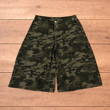 Baggy wide leg cargo shorts in army camo.