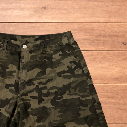 Baggy wide leg cargo shorts in army camo.