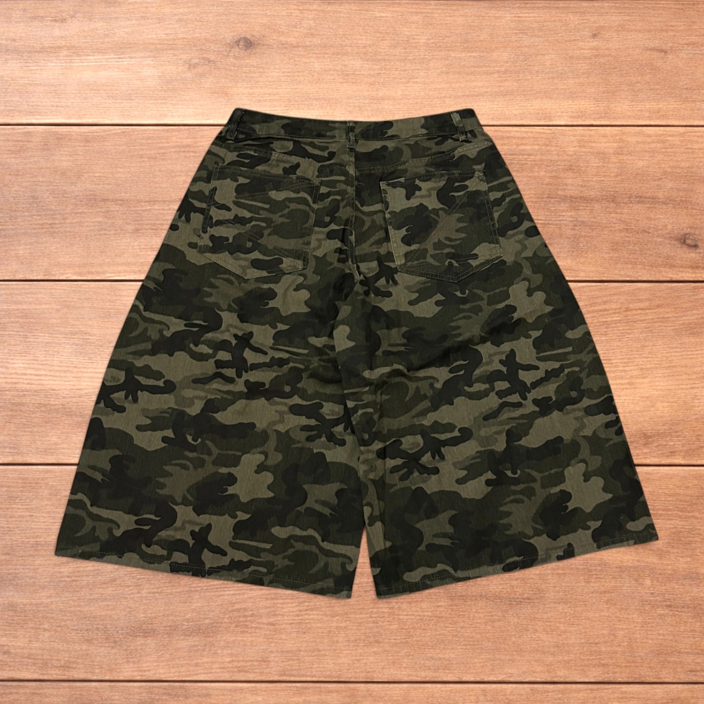 Baggy wide leg cargo shorts in army camo.