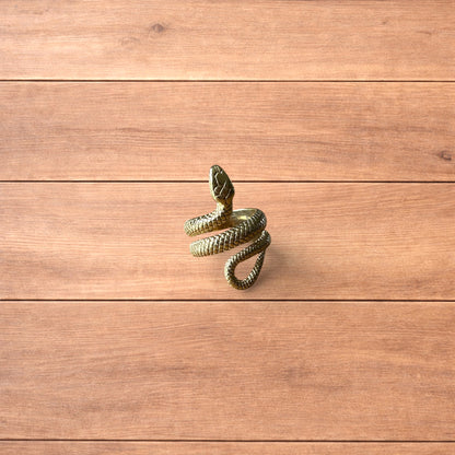 Lovely vintage style sterling silver snake ring in gold.