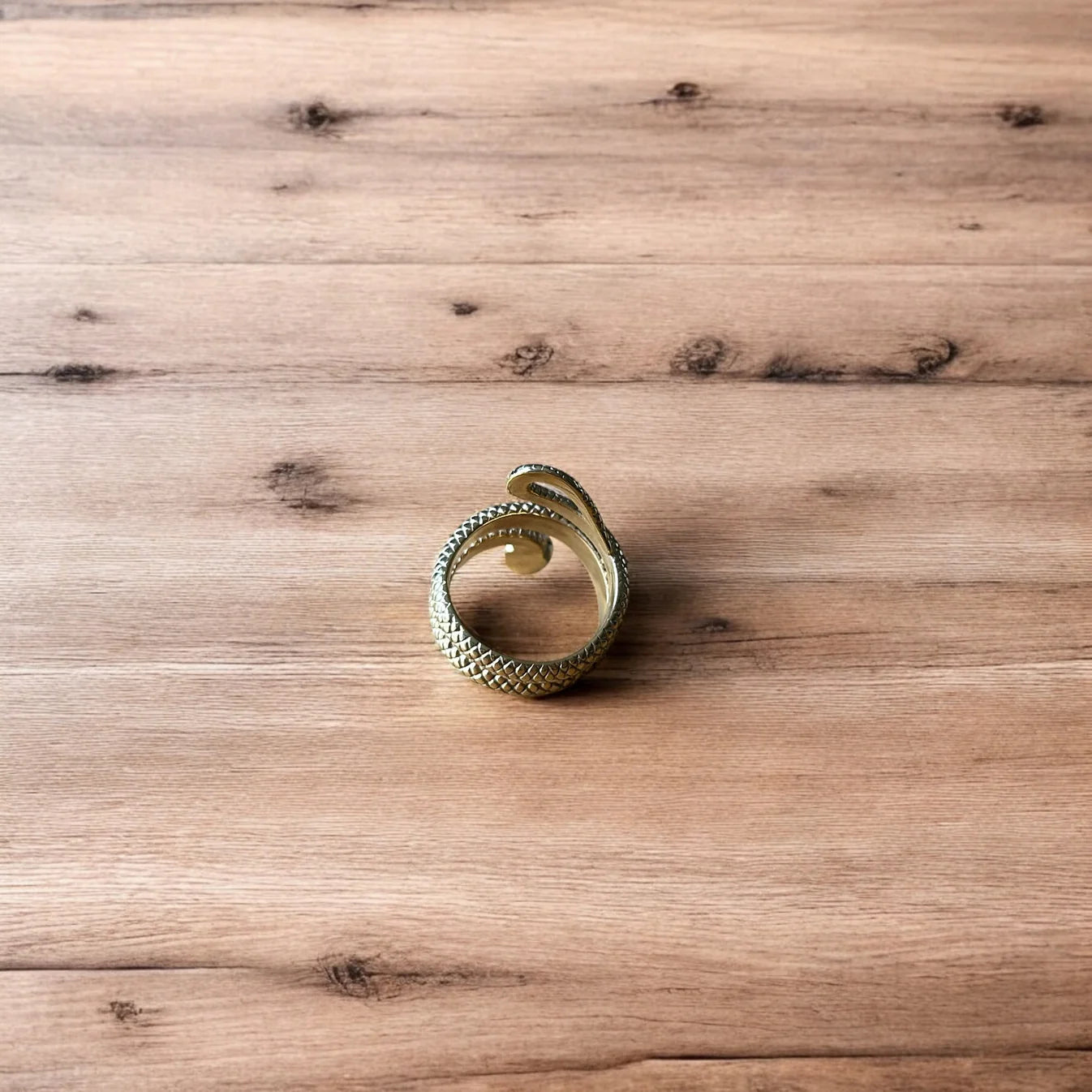 Lovely vintage style sterling silver snake ring in gold.