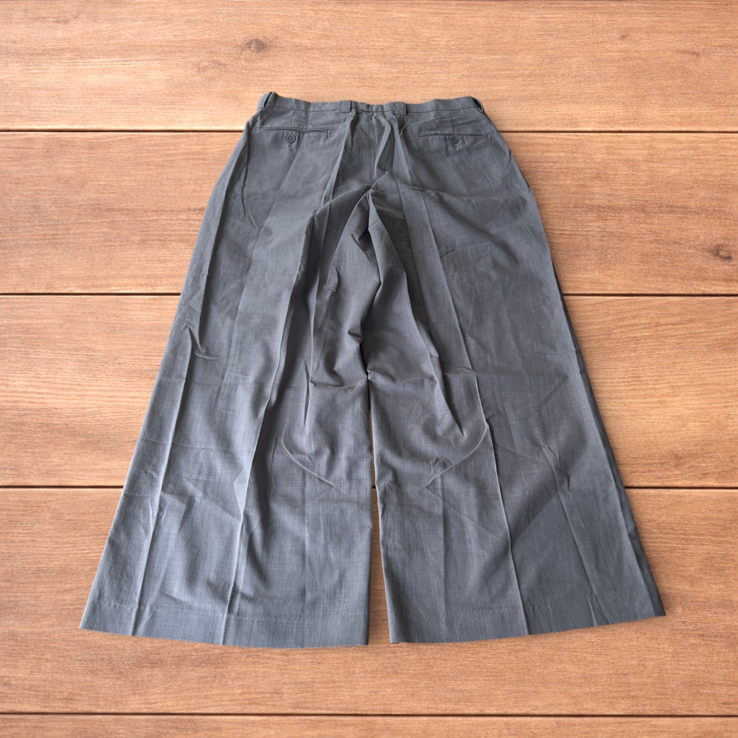 Incredible vintage style baggy wide leg tailored linen trousers in dark grey.