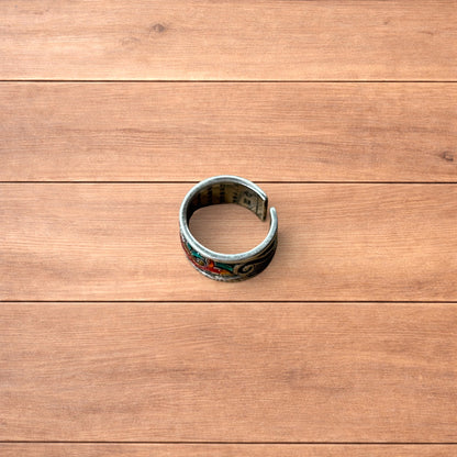 Lovely vintage style stainless steel retro fish band ring in silver.
