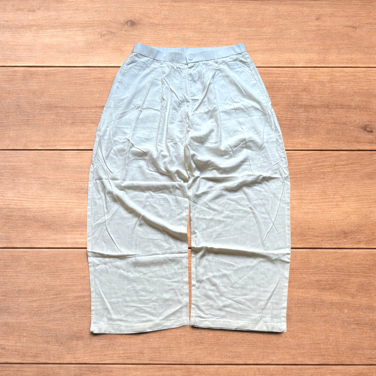 Vintage linen style baggy wide leg trousers in off white.