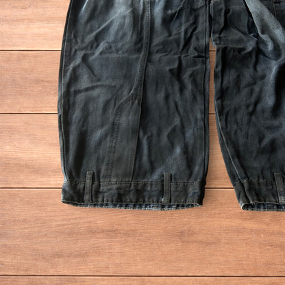 Super baggy vintage style wide leg skater fit jeans in faded washed dark blue/grey.