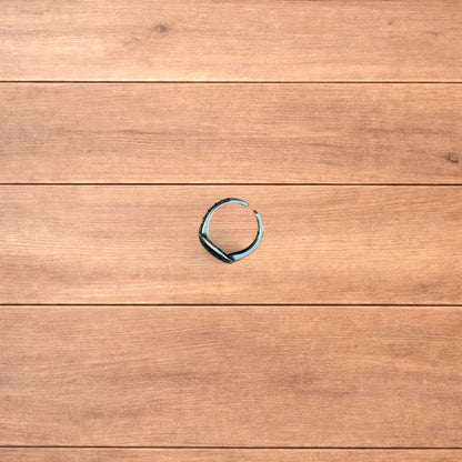 Vintage style stainless steel Bonne Chance ring in silver/ blue.