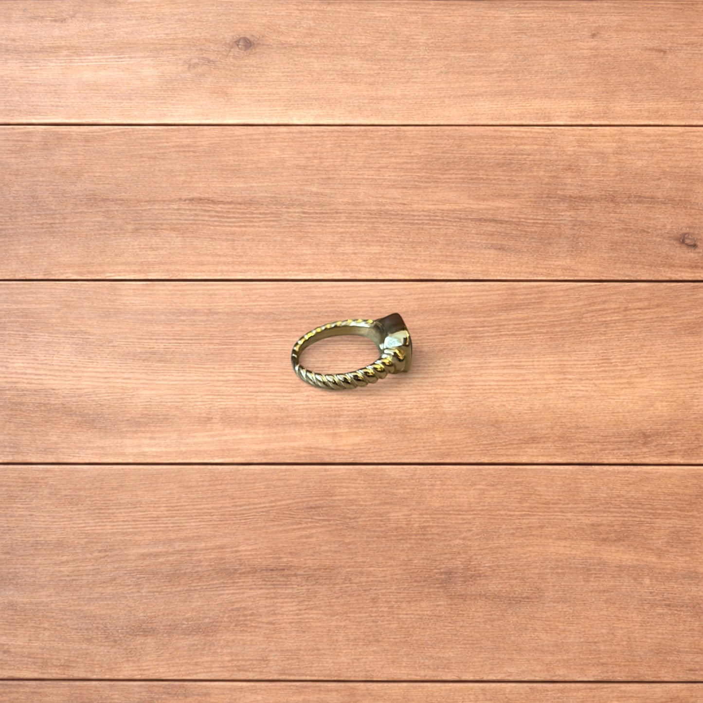 Lovely vintage style gold ring with black gemstone.