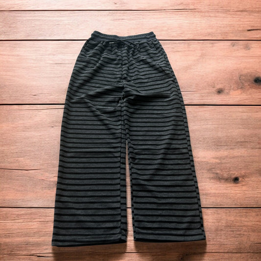 Lovely baggy straight leg striped lounge pants trousers in black/grey.