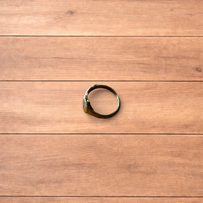 Lovely vintage style signet ring with rose detail in gold.