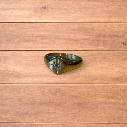 Lovely vintage style signet ring with diamond star detail in gold.