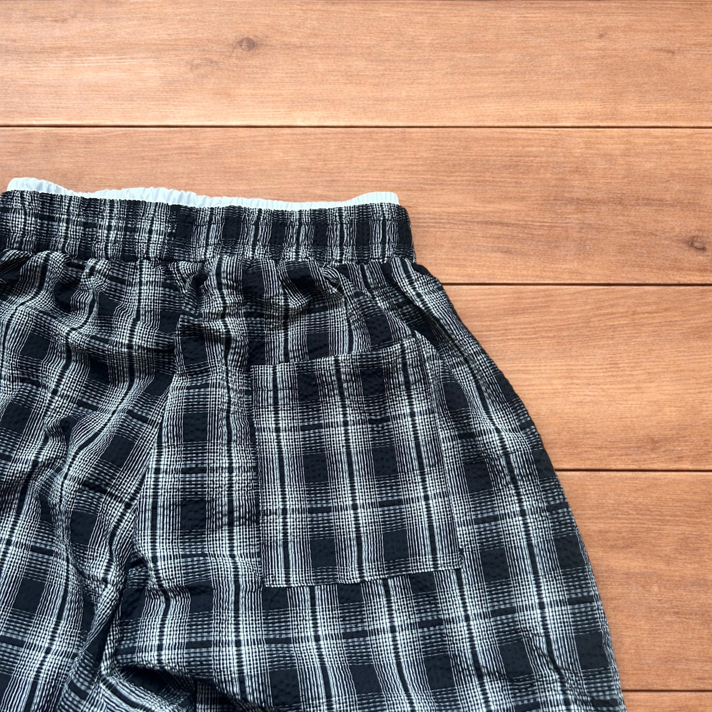 Lovely baggy wide leg checkered lounge pants trousers in black/white.