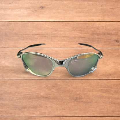 Insane metal frame sunglasses in silver with purple lense.