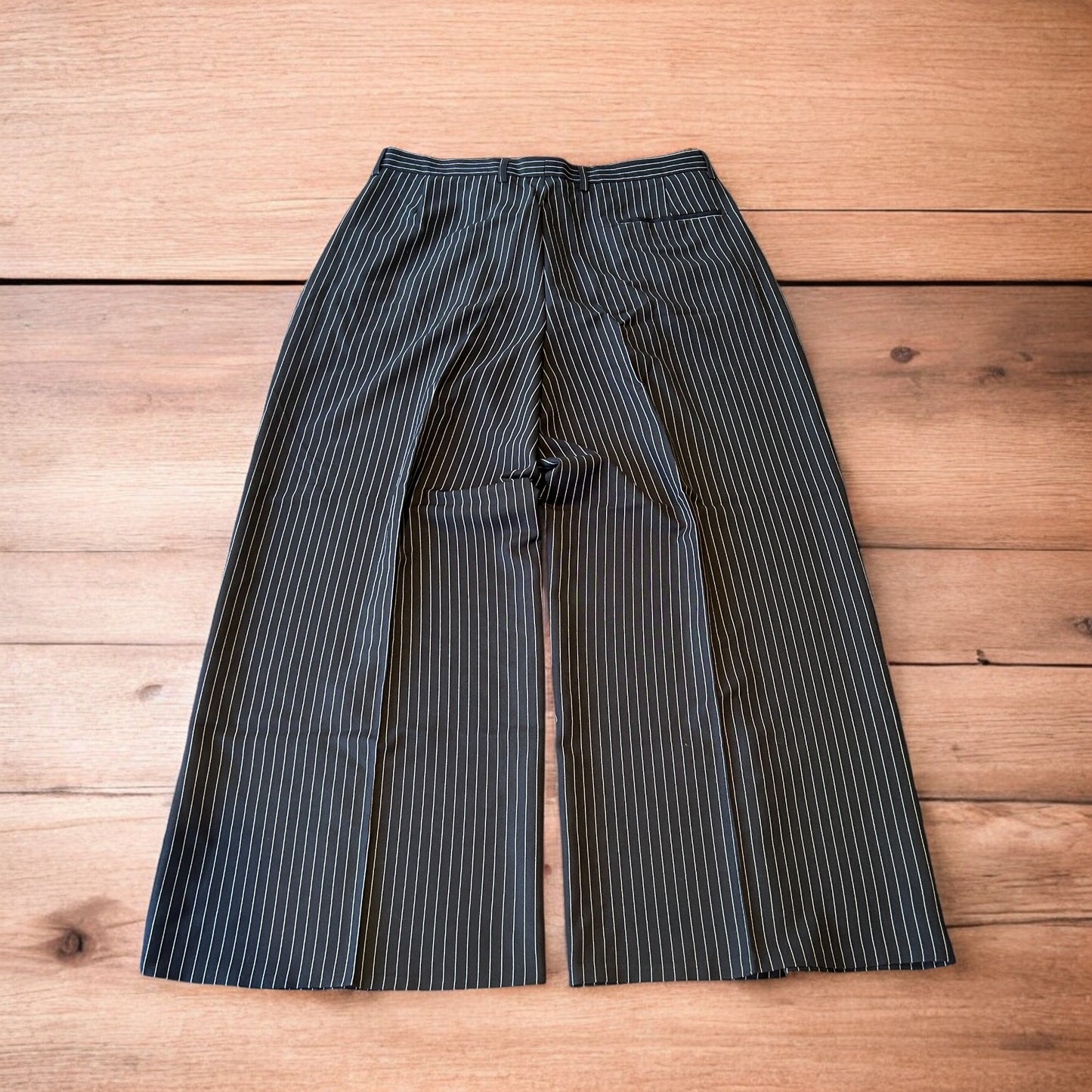 Vintage style baggy wide leg pinstripe trousers in black/white.