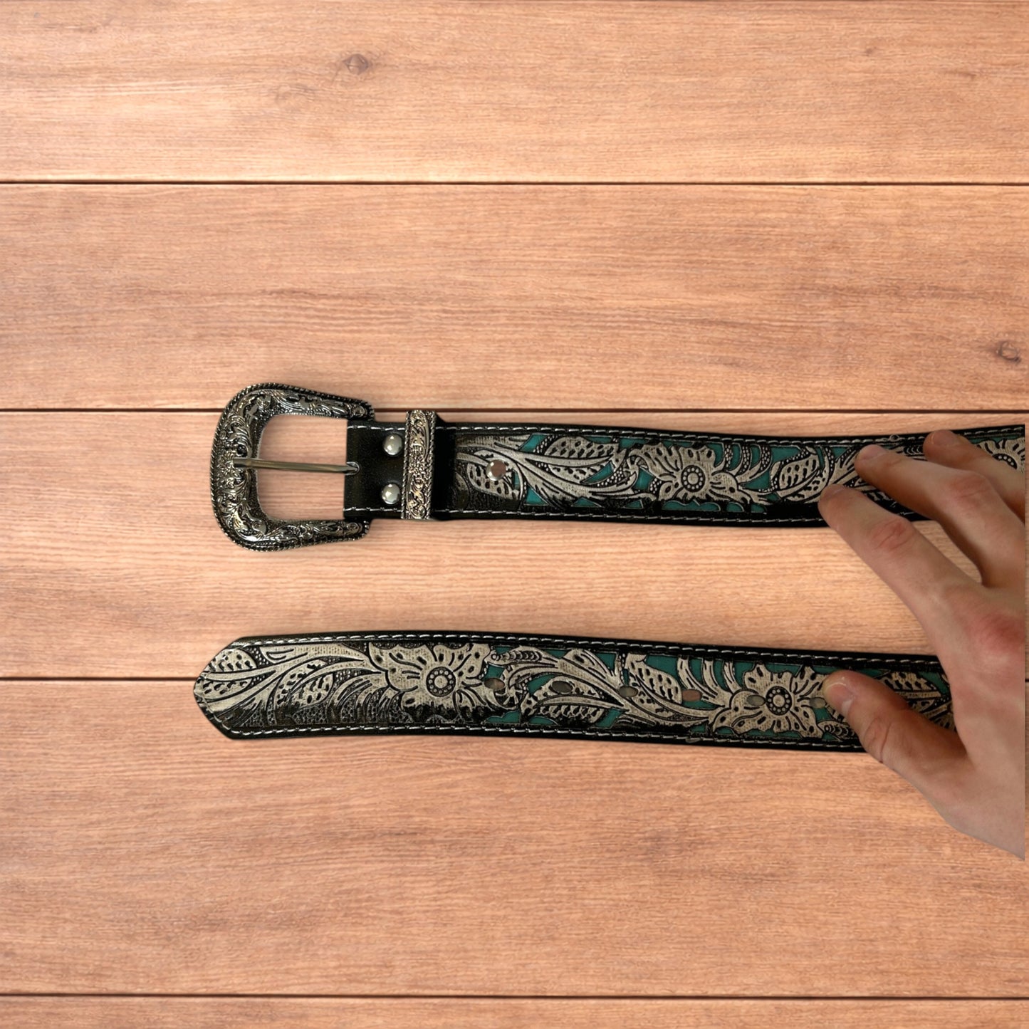 Lovely vintage style boho floral design belt with silver buckle.