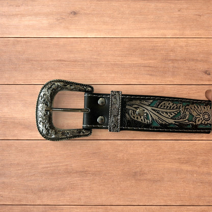 Lovely vintage style boho floral design belt with silver buckle.
