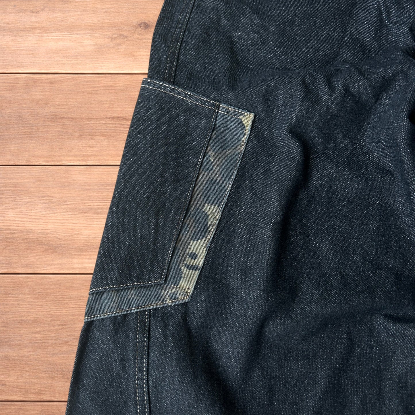 Incredible vintage style baggy wide leg skater fit jeans with leopard print in dark blue.