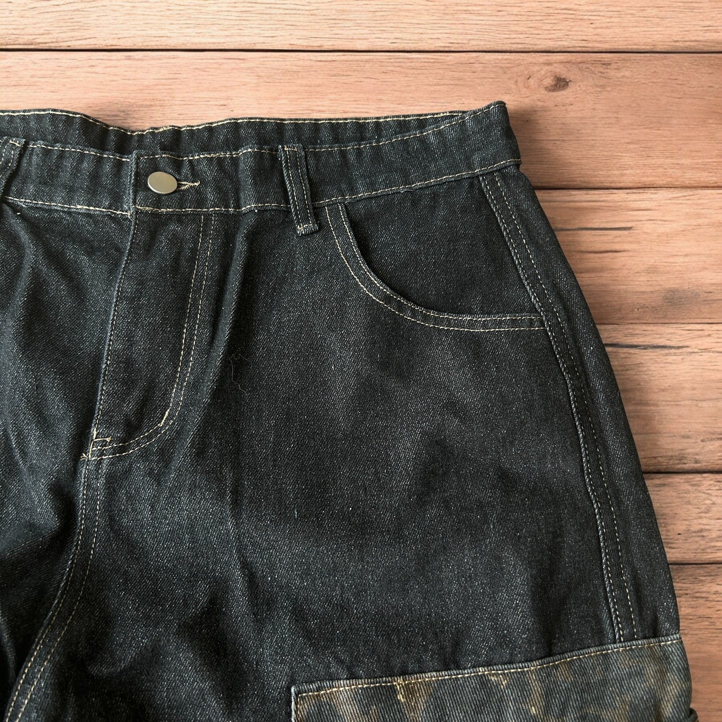 Incredible vintage style baggy wide leg skater fit jeans with leopard print in dark blue.