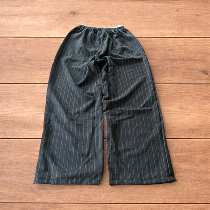 Lovely baggy wide leg pinstripe lounge pants trousers in dark grey.
