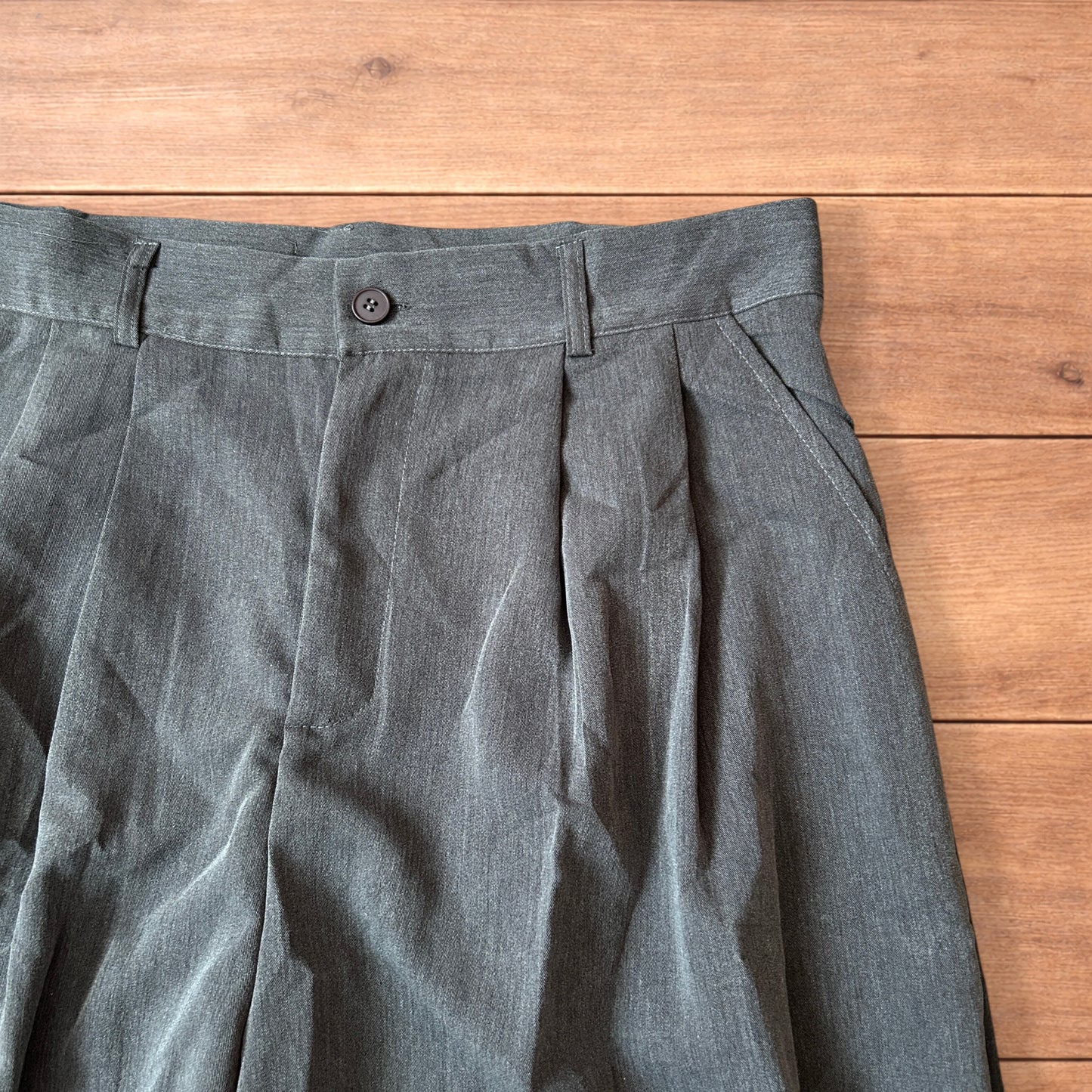 Vintage style baggy wide leg tailored trousers in mid grey.