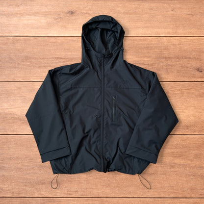 Incredible outdoor zip up shell jacket coat in black.