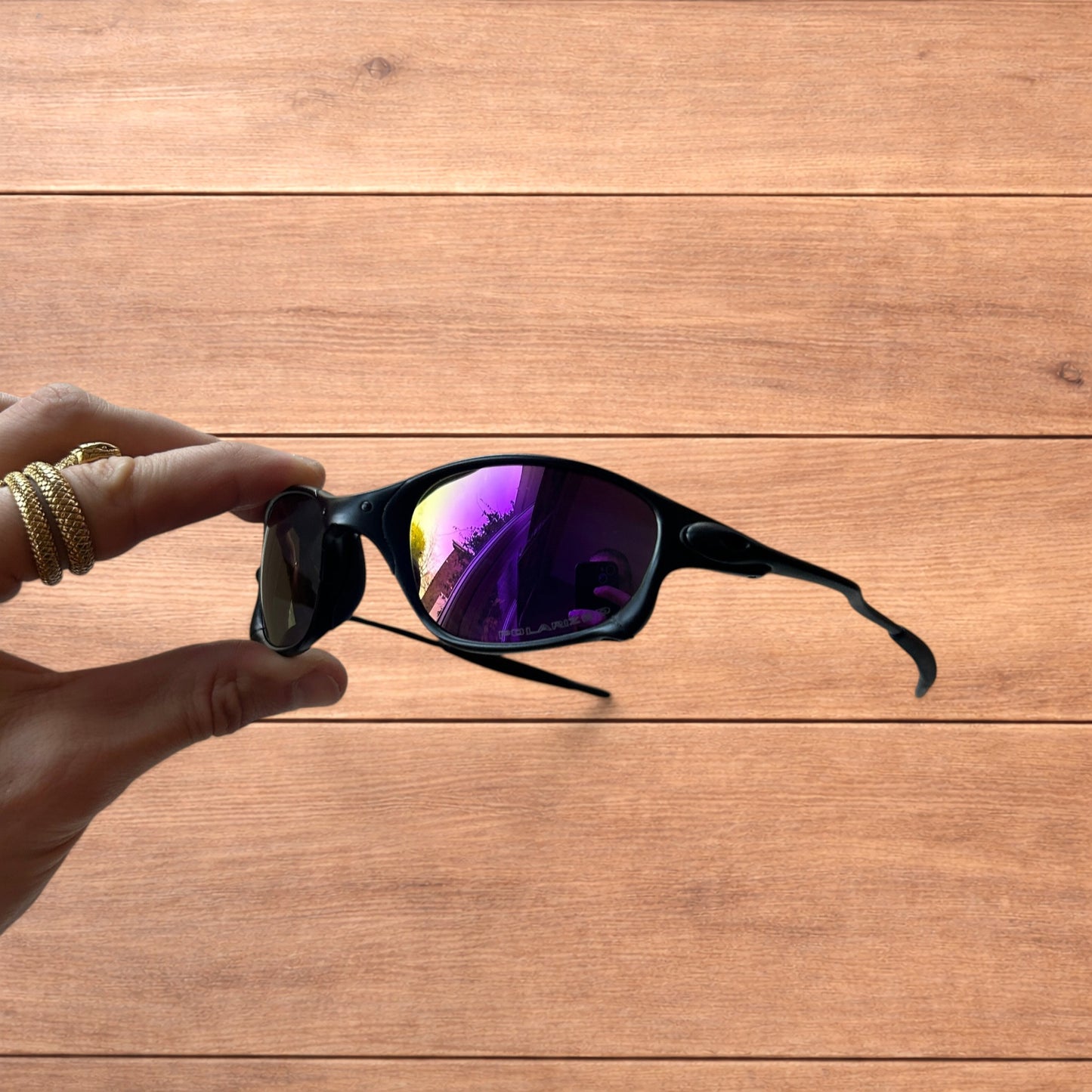 Insane metal frame polarised sunglasses in black frame purple lense.