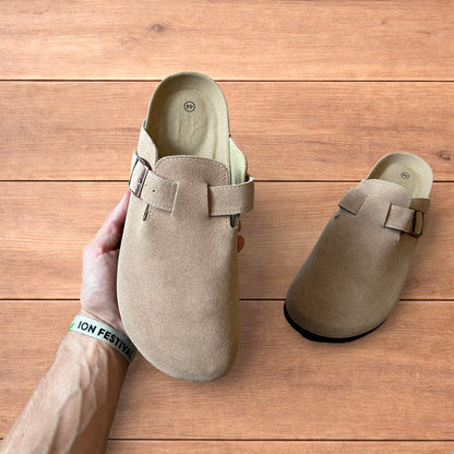 Lovely suede mules clogs shoes in beige/cream.