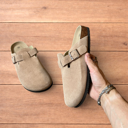 Lovely suede mules clogs shoes in beige/cream.