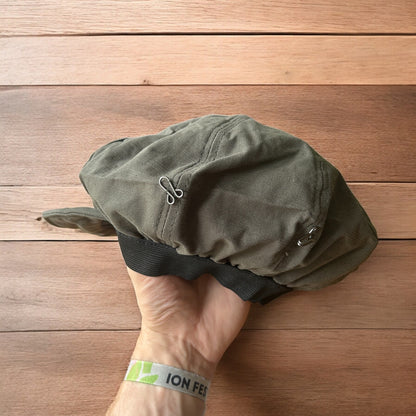 Vintage style newsboy painter flat cap beret in khaki green.