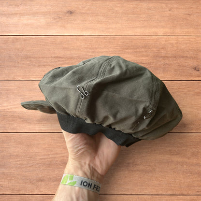 Vintage style newsboy painter flat cap beret in khaki green.