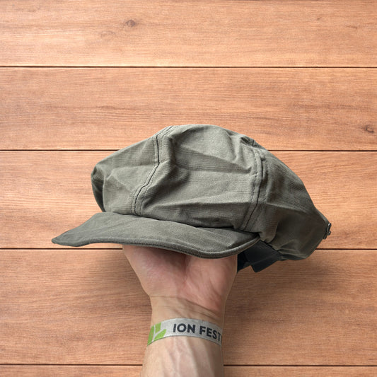 Vintage style newsboy painter flat cap beret in khaki green.