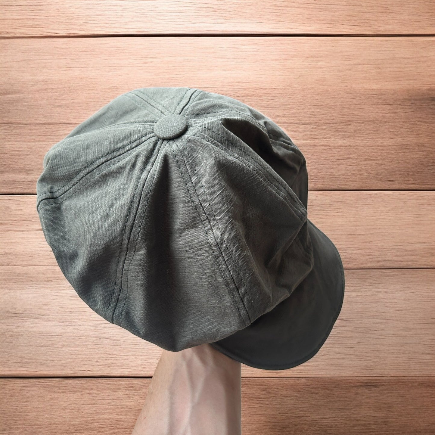 Vintage style newsboy painter flat cap beret in khaki green.