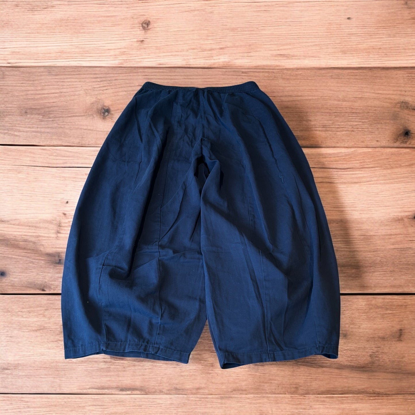 Incredible super baggy wide leg parachute trousers in dark navy blue.