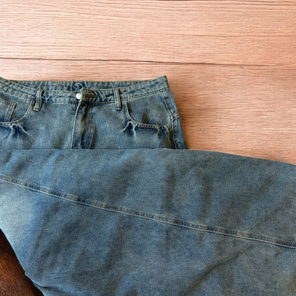 Incredible vintage style baggy wide leg skater fit jeans with fade in light blue.