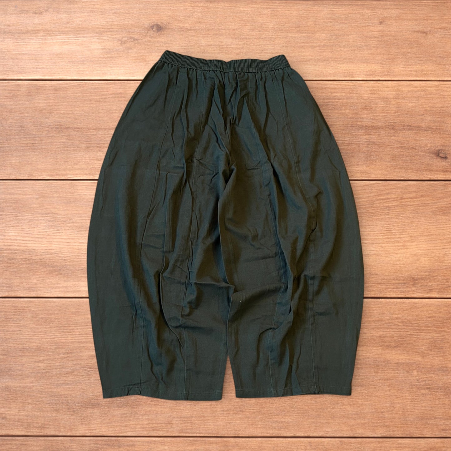 Incredible super baggy wide leg parachute trousers in khaki green.