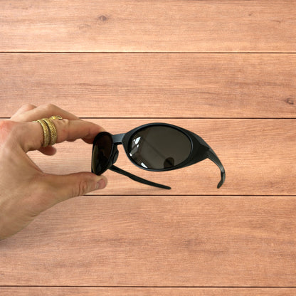 Insane mirrored polarised sunglasses in black with black lense.