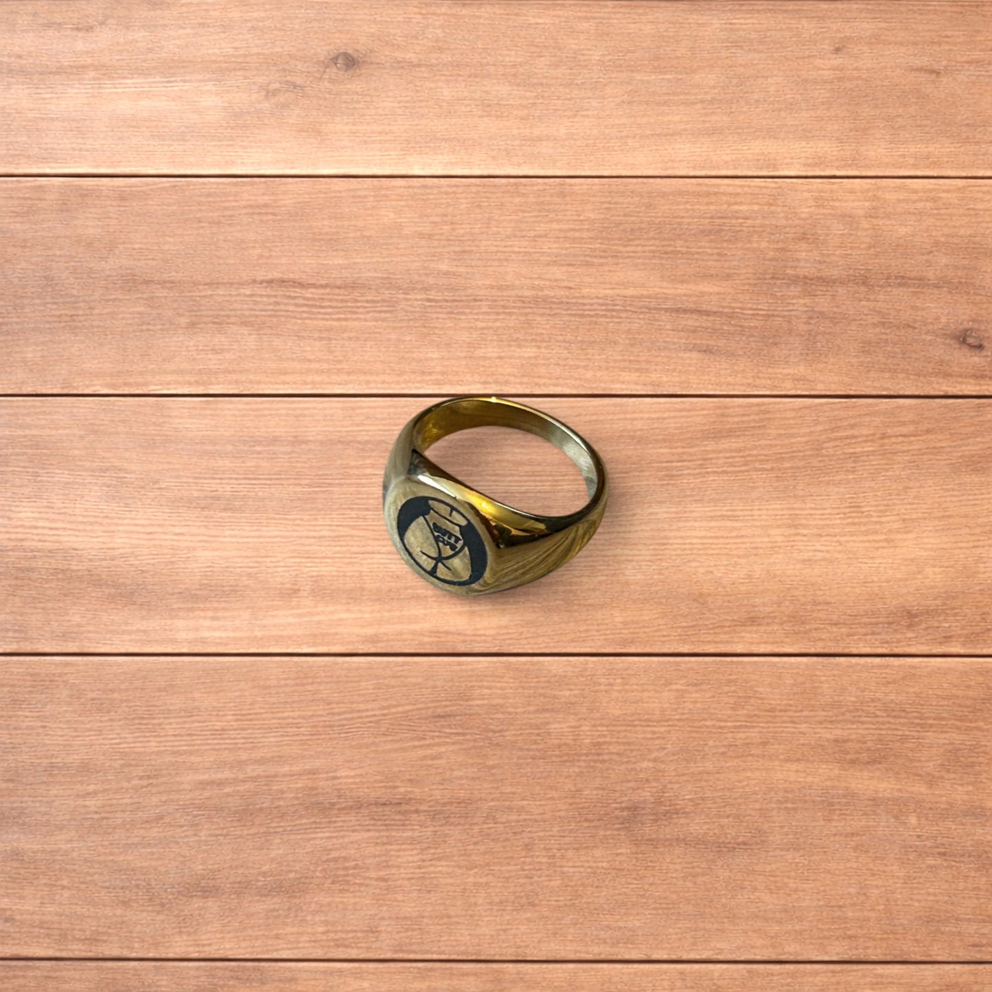 Lovely stainless steel gold Butt Club women figure signet ring.