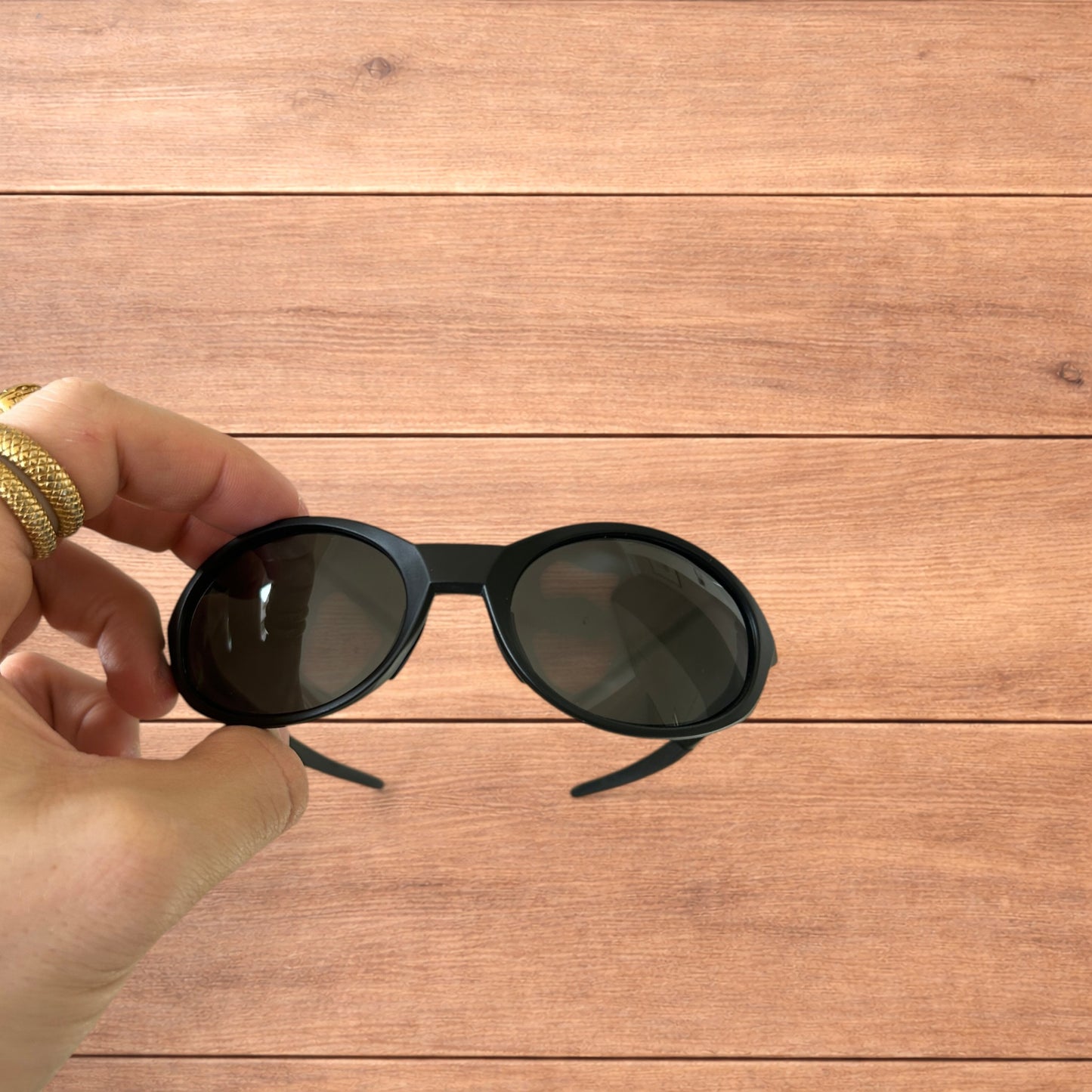 Insane mirrored polarised sunglasses in black with black lense.