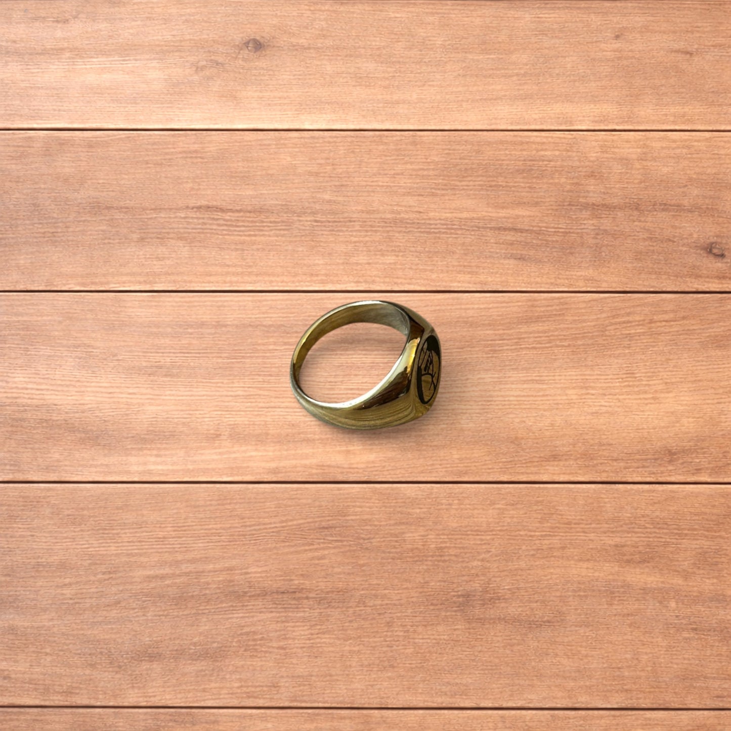 Lovely stainless steel gold Butt Club women figure signet ring.