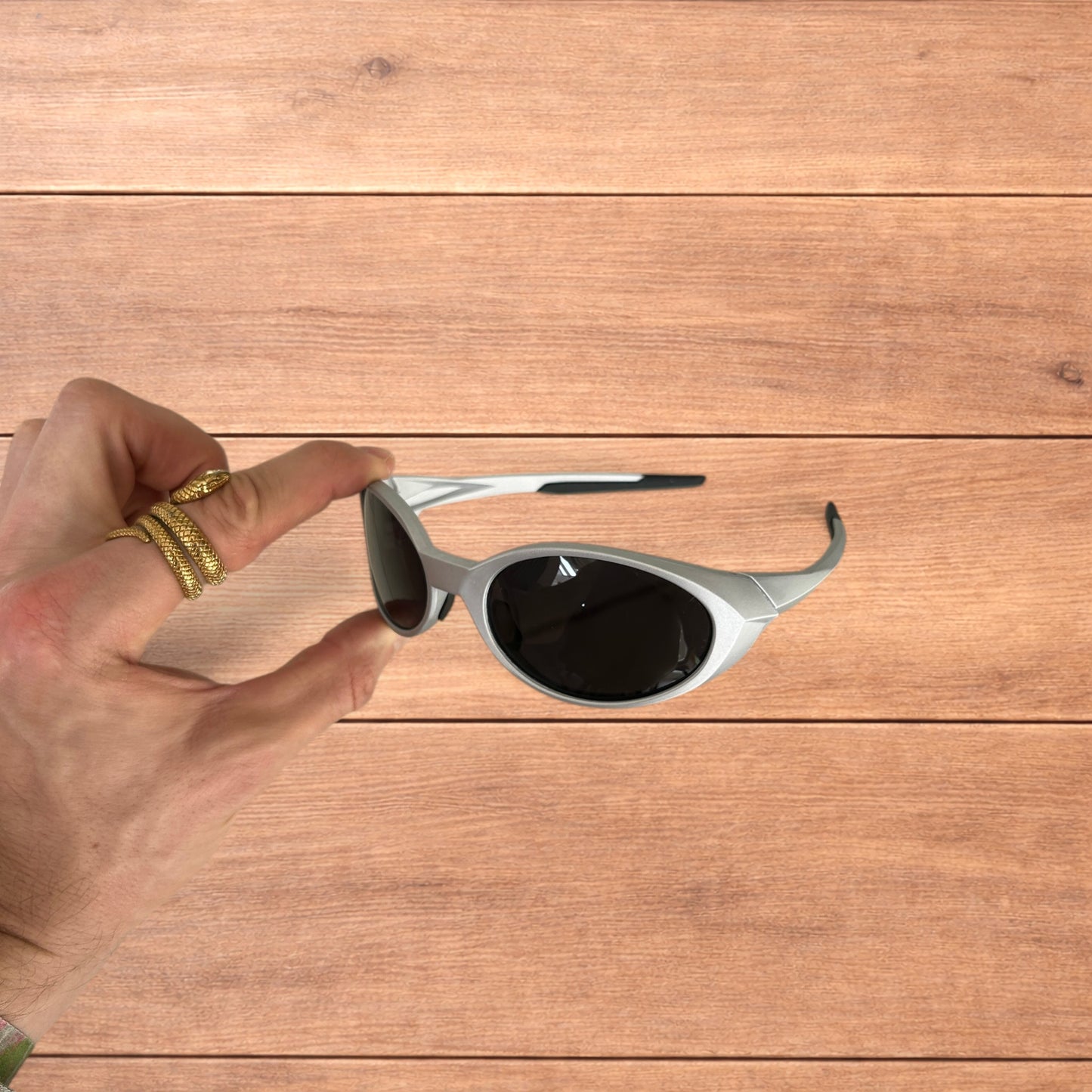 Insane mirrored polarised sunglasses in silver with black lense.