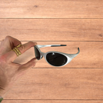 Insane mirrored polarised sunglasses in silver with black lense.