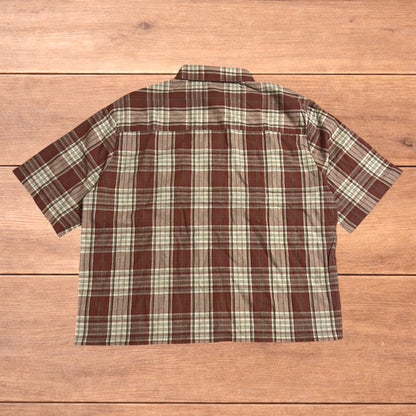 Vintage style checkered cotton short sleeve button up shirt in red/beige.