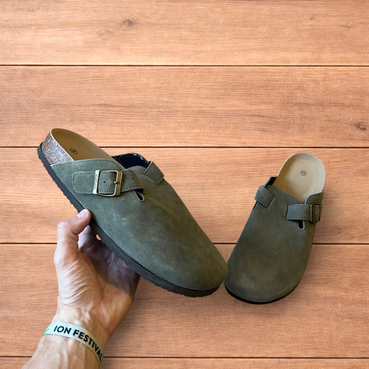 Lovely suede mules clogs shoes in khaki green.