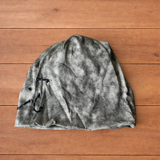Cool winter camo tundra print beanie hat in khaki/brown.