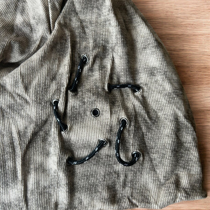 Cool winter camo tundra print beanie hat in khaki/brown. One size.