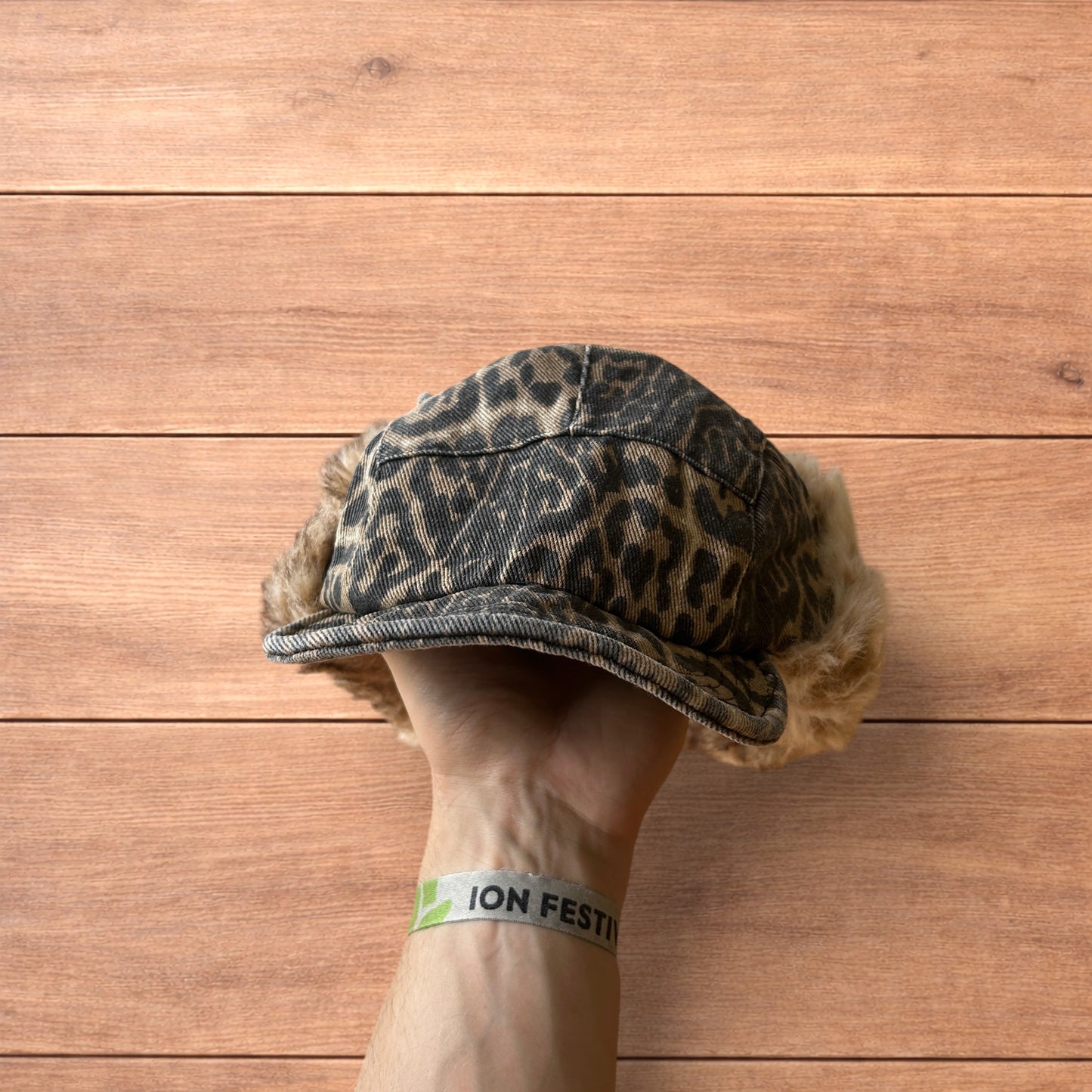 Vintage style trapper Russian ear flap hat cap in leopard & beige colour way.